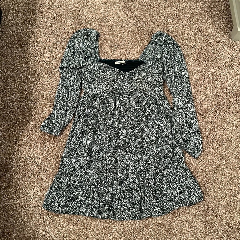 Abercrombie women’s dress size small